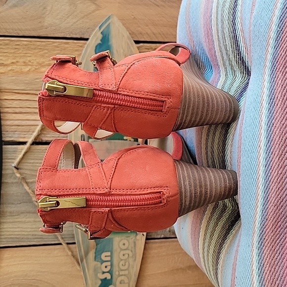 Franco Sarto Coral Wedge Sandals Size 7.5M - Picture 5 of 6